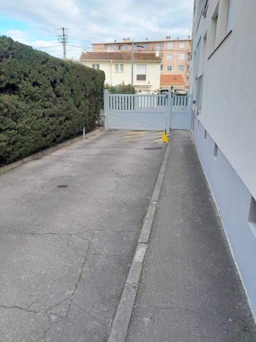 Charmant Studio Lumineux Avec Parking Prive Saint-Raphaël Exteriér fotografie